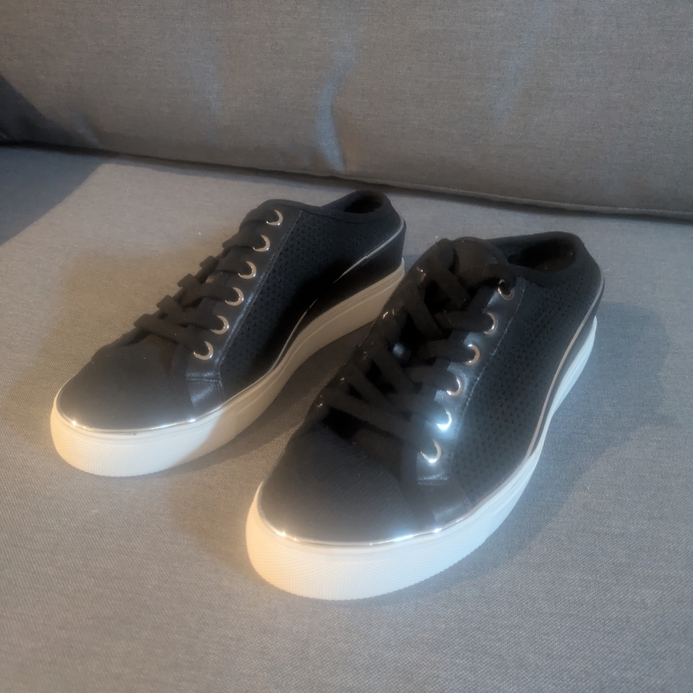 Wishbone Black Leather Sneaker Mules Slip On Backless Shoes White Sole Size 9